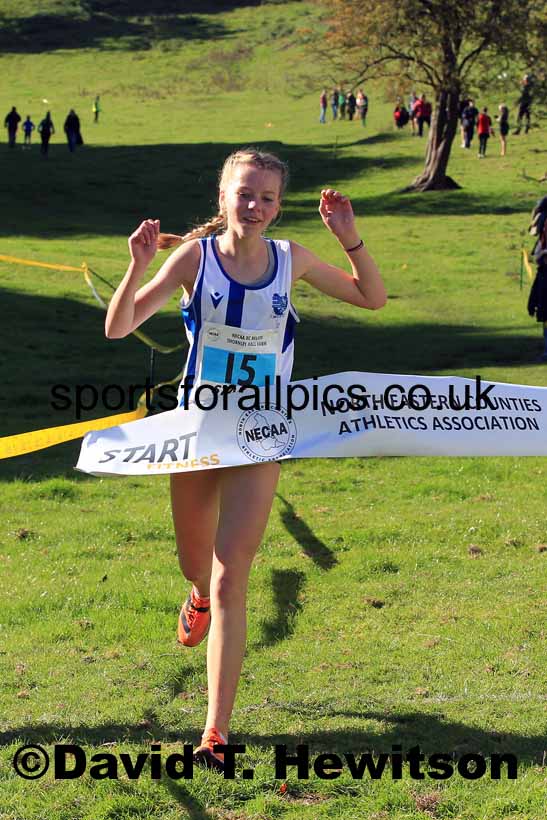 Girls under-15s, 2022 NECAA Cross Country Relays, Thornley Hall Farm, Peterlee, County Durham, October 15th. Photo: David T. Hewitson/Sports for All Pics